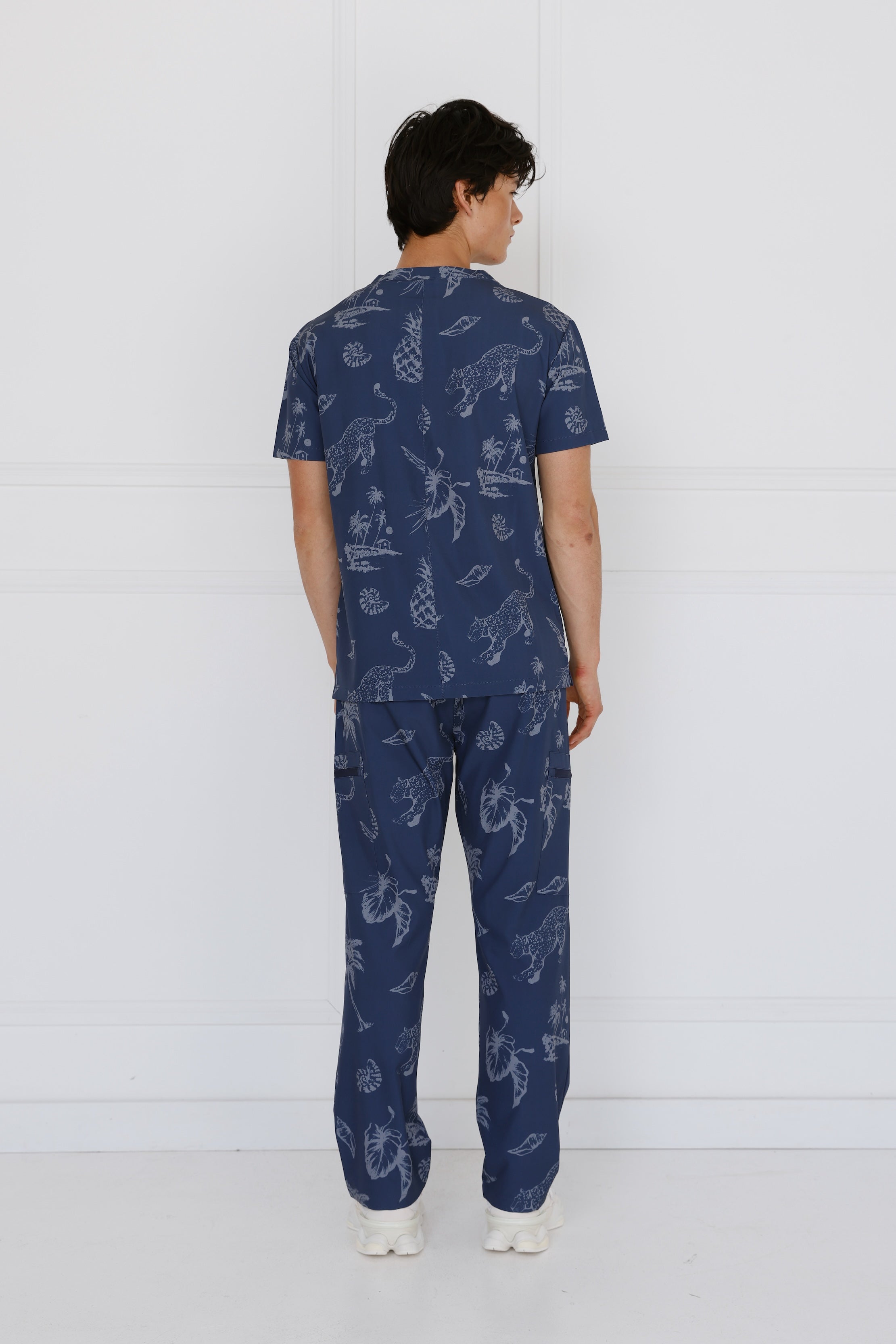 Back view of Midnight men’s performance scrub set