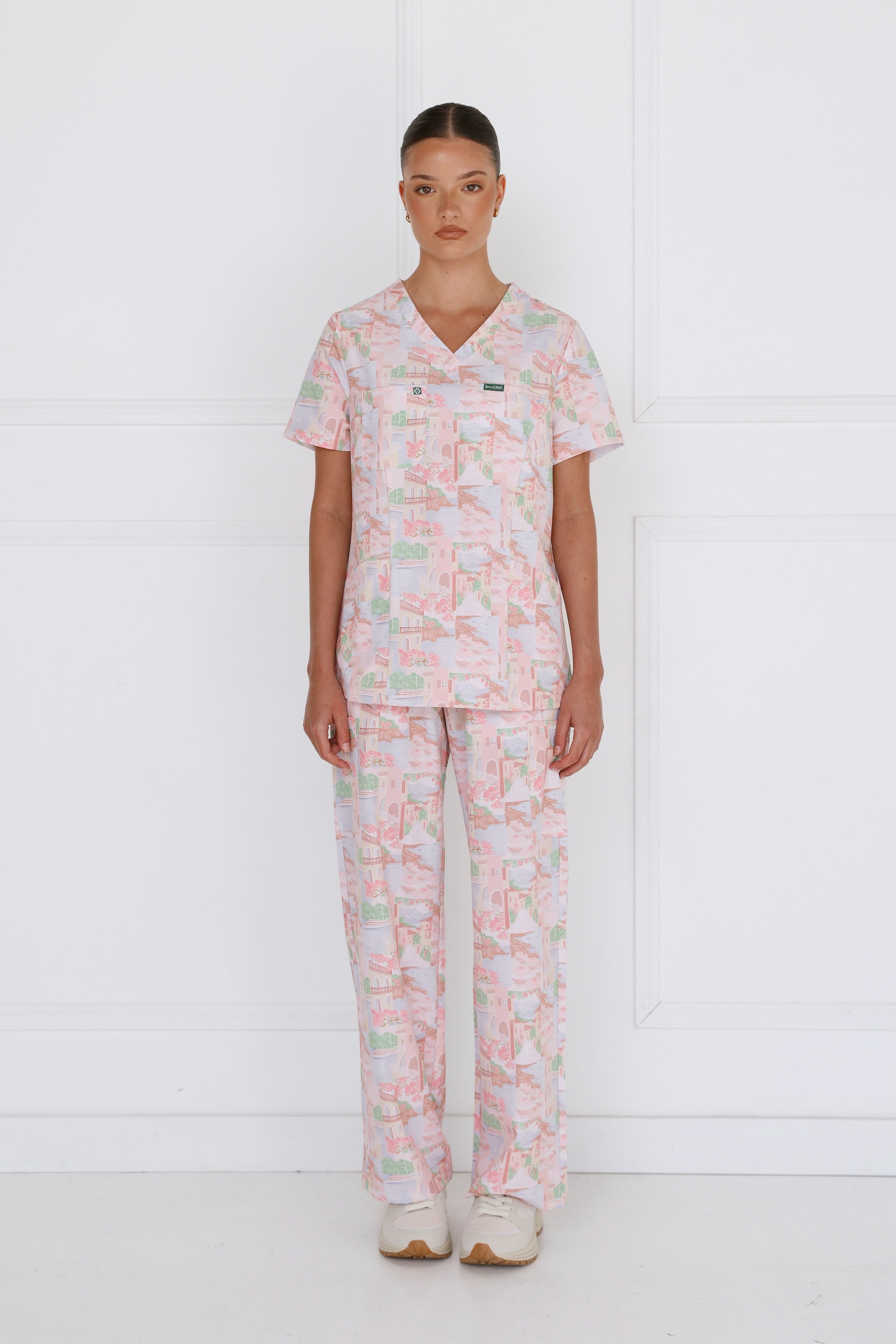 Women’s Performance Scrub Set Riviera – front profile