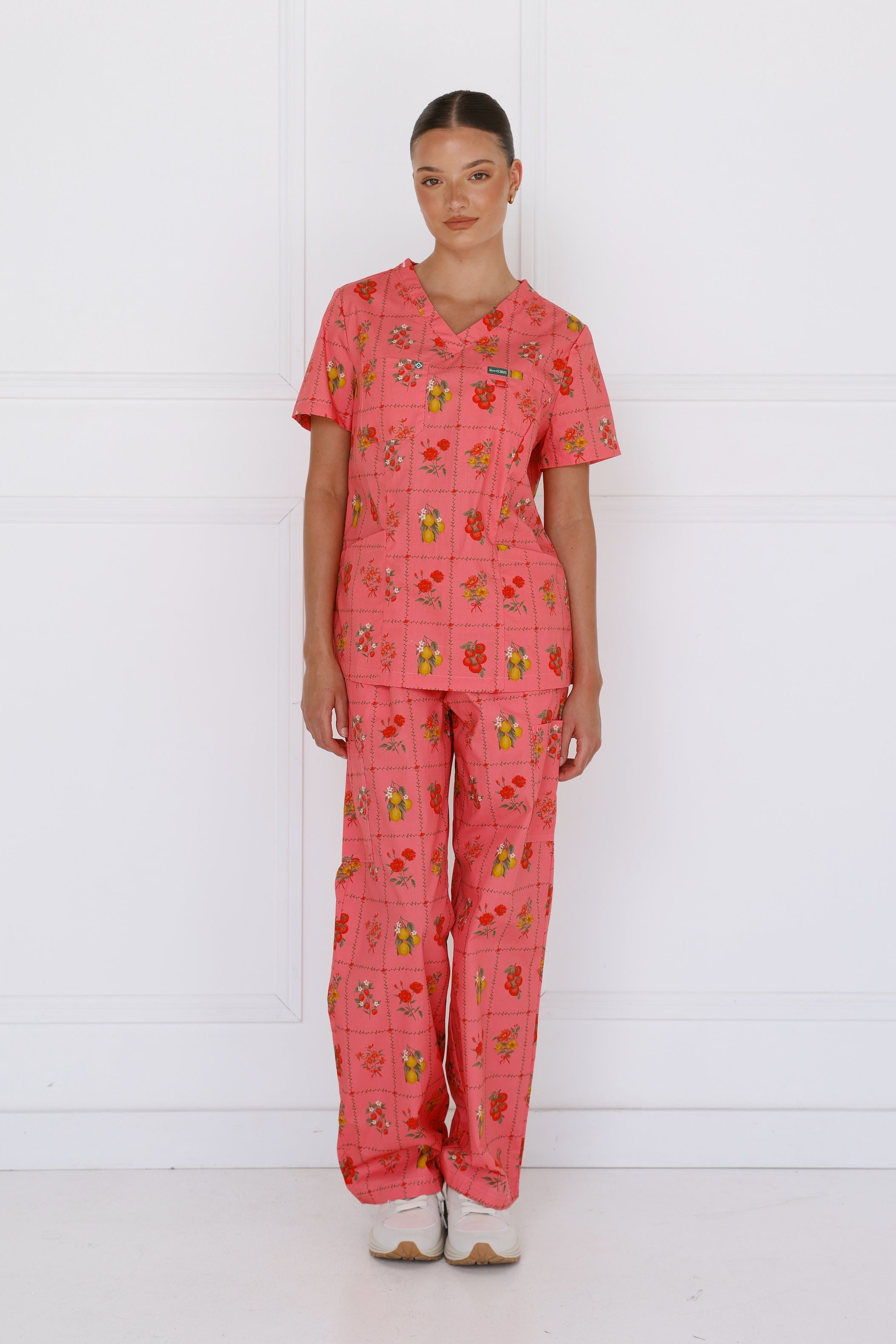 Flora Women’s Cotton Scrub Set – front view showing modern fit and 100% cotton fabric